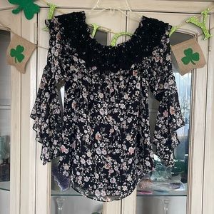 Off the shoulder White House black market top size small gently used